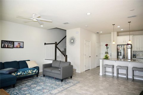 Touwnhouse à vendre à Kissimmee, Floride: 3 chambres, 148.92 m2 № 2225494 - photo 7