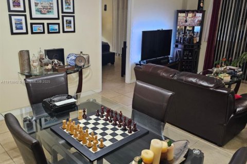 Снять в аренду кондоминиум в Майами, Флорида 2 спальни, 86.77м2, № 2015842 - фото 5