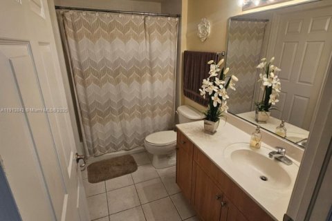 Снять в аренду кондоминиум в Майами, Флорида 2 спальни, 86.77м2, № 2015842 - фото 10