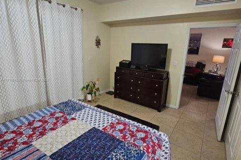 Снять в аренду кондоминиум в Майами, Флорида 2 спальни, 86.77м2, № 2015842 - фото 9