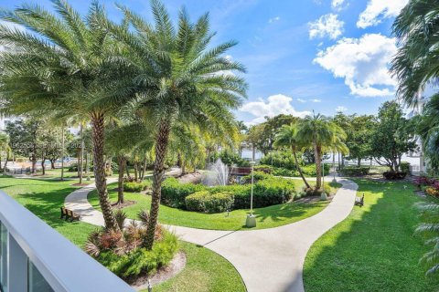 Condo in Aventura, Florida, 2 bedrooms № 2154822 - photo 11