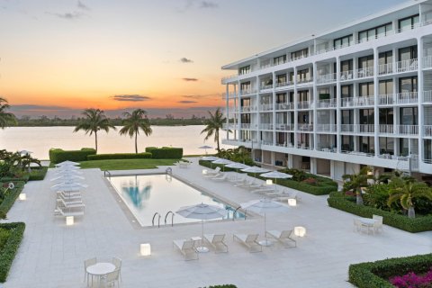 Condominio en alquiler en Palm Beach, Florida, 2 dormitorios, 159.33 m2 № 720712 - foto 1