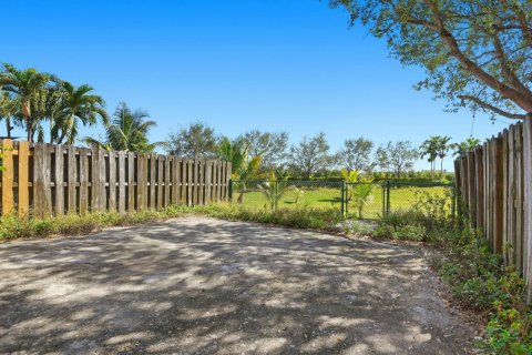 Touwnhouse à vendre à Homestead, Floride: 3 chambres, 124.49 m2 № 2084390 - photo 25