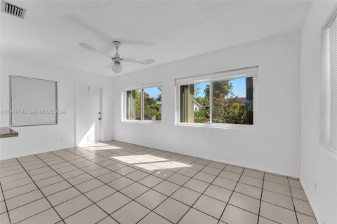 House in Tamarac, Florida 2 bedrooms, 99.68 sq.m. № 2045574 - photo 13