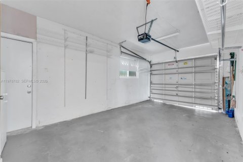 House in Tamarac, Florida 2 bedrooms, 99.68 sq.m. № 2045574 - photo 15