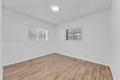 House in Tamarac, Florida 2 bedrooms, 99.68 sq.m. № 2045574 - photo 18