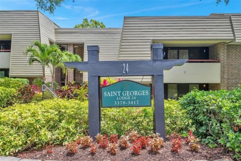 Condominio en venta en Palm Harbor, Florida, 3 dormitorios, 154.22 m2 № 1882886 - foto 1