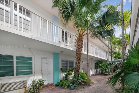 Copropriété à vendre à Miami Beach, Floride: 39.02 m2 № 2033577 - photo 5
