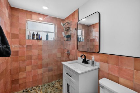 Copropriété à vendre à Miami Beach, Floride: 39.02 m2 № 2033577 - photo 11