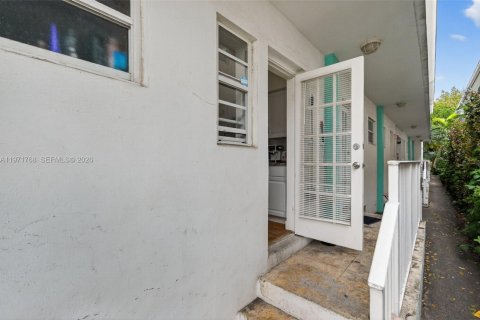 Copropriété à vendre à Miami Beach, Floride: 39.02 m2 № 2033577 - photo 14