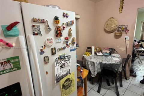 House in Miami, Florida 3 bedrooms, 83.05 sq.m. № 1953247 - photo 6