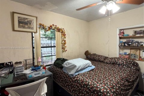 House in Miami, Florida 3 bedrooms, 83.05 sq.m. № 1953247 - photo 10