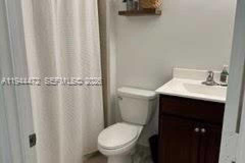 Casa en venta en Homestead, Florida, 4 dormitorios, 185.06 m2 № 2001613 - foto 9