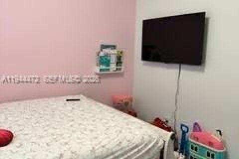 Casa en venta en Homestead, Florida, 4 dormitorios, 185.06 m2 № 2001613 - foto 18