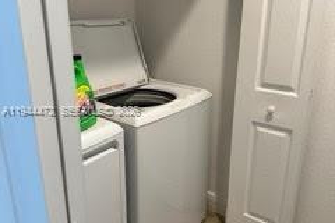 Casa en venta en Homestead, Florida, 4 dormitorios, 185.06 m2 № 2001613 - foto 10