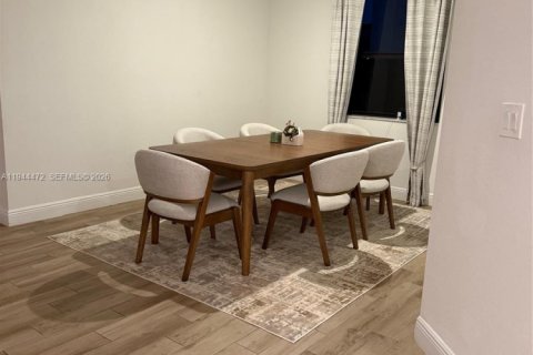 Casa en venta en Homestead, Florida, 4 dormitorios, 185.06 m2 № 2001613 - foto 5