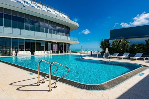 Condo in Miami, Florida, 1 bedroom  № 1691147 - photo 18