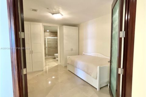 Condominio en venta en Sunny Isles Beach, Florida, 2 dormitorios, 182.27 m2 № 2076553 - foto 12