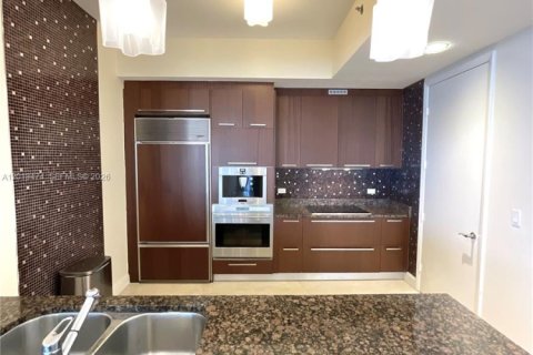 Condominio en venta en Sunny Isles Beach, Florida, 2 dormitorios, 182.27 m2 № 2076553 - foto 3