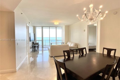 Condominio en venta en Sunny Isles Beach, Florida, 2 dormitorios, 182.27 m2 № 2076553 - foto 7