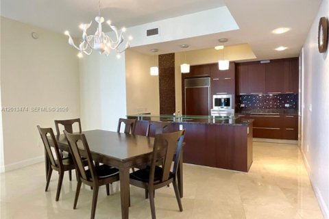 Condominio en venta en Sunny Isles Beach, Florida, 2 dormitorios, 182.27 m2 № 2076553 - foto 2