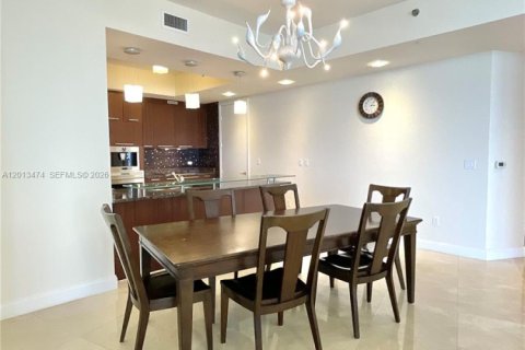 Condominio en venta en Sunny Isles Beach, Florida, 2 dormitorios, 182.27 m2 № 2076553 - foto 6