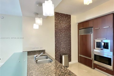 Condominio en venta en Sunny Isles Beach, Florida, 2 dormitorios, 182.27 m2 № 2076553 - foto 4