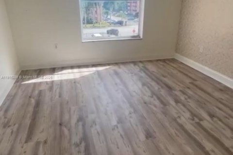 Copropriété à louer à Miami, Floride: 1 chambre, 70.23 m2 № 1970843 - photo 6