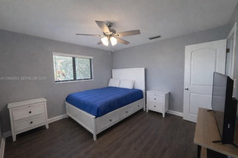 House in Plantation, Florida 3 bedrooms, 160.16 sq.m. № 2068517 - photo 6