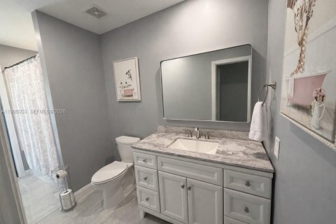House in Plantation, Florida 3 bedrooms, 160.16 sq.m. № 2068517 - photo 9