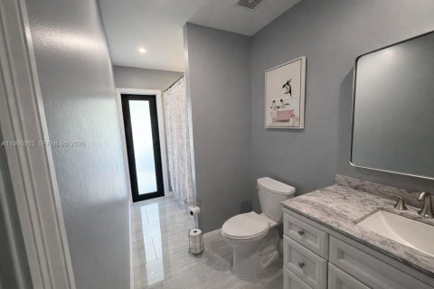 House in Plantation, Florida 3 bedrooms, 160.16 sq.m. № 2068517 - photo 10