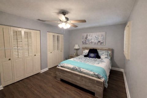 House in Plantation, Florida 3 bedrooms, 160.16 sq.m. № 2068517 - photo 8