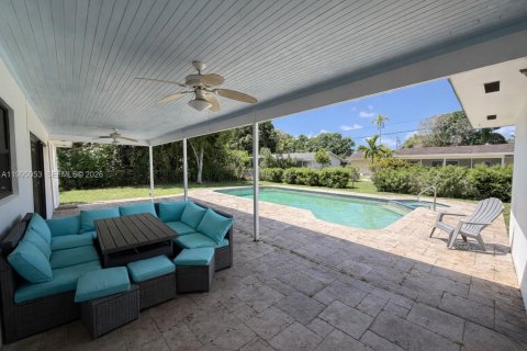 House in Plantation, Florida 3 bedrooms, 160.16 sq.m. № 2068517 - photo 20