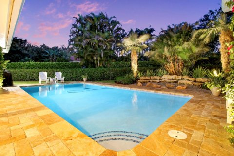 House in Tequesta, Florida 3 bedrooms, 260.13 sq.m. № 2402467 - photo 15