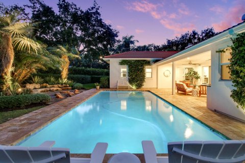 House in Tequesta, Florida 3 bedrooms, 260.13 sq.m. № 2402467 - photo 12