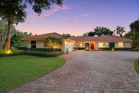 House in Tequesta, Florida 3 bedrooms, 260.13 sq.m. № 2402467 - photo 7