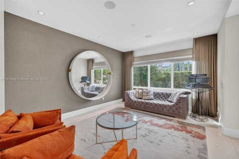 House in Fort Lauderdale, Florida 4 bedrooms, 397.06 sq.m. № 2018829 - photo 6