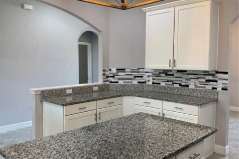 Villa ou maison à louer à Lakeland, Floride: 4 chambres, 214.98 m2 № 2112387 - photo 11