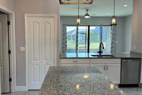 Villa ou maison à louer à Lakeland, Floride: 4 chambres, 214.98 m2 № 2112387 - photo 9