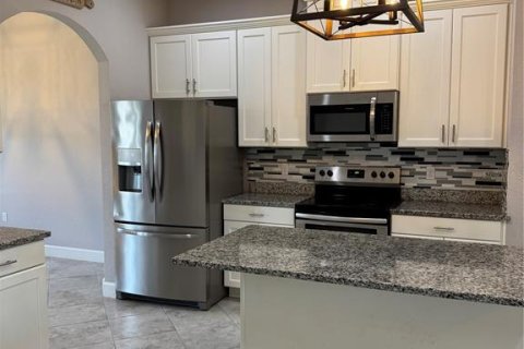 Villa ou maison à louer à Lakeland, Floride: 4 chambres, 214.98 m2 № 2112387 - photo 14