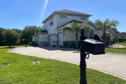 House in Daytona Beach, Florida 4 bedrooms, 316.98 sq.m. № 2213243
