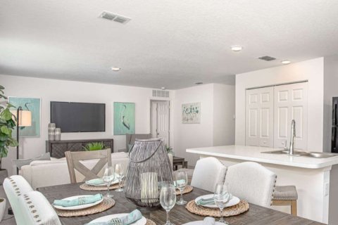Townhouse in POINCIANA in Poinciana, Florida 3 bedrooms, 134 sq.m. № 103020 - photo 1