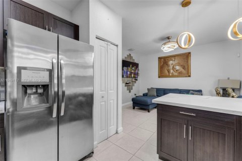 Touwnhouse à vendre à Homestead, Floride: 3 chambres, 133.97 m2 № 2004882 - photo 3