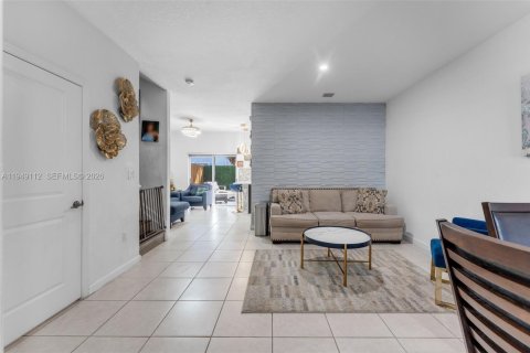 Touwnhouse à vendre à Homestead, Floride: 3 chambres, 133.97 m2 № 2004882 - photo 11