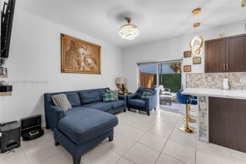 Touwnhouse à vendre à Homestead, Floride: 3 chambres, 133.97 m2 № 2004882 - photo 5