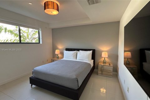 Condominio en venta en Bay Harbor Islands, Florida, 2 dormitorios, 114.83 m2 № 1954370 - foto 25