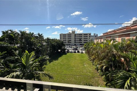 Condominio en venta en Bay Harbor Islands, Florida, 2 dormitorios, 114.83 m2 № 1954370 - foto 20