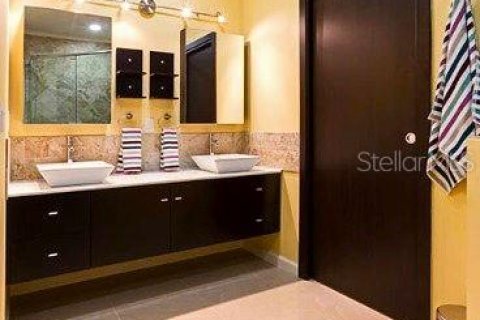 Casa en venta en Palm Coast, Florida, 4 dormitorios, 200.39 m2 № 1772942 - foto 14