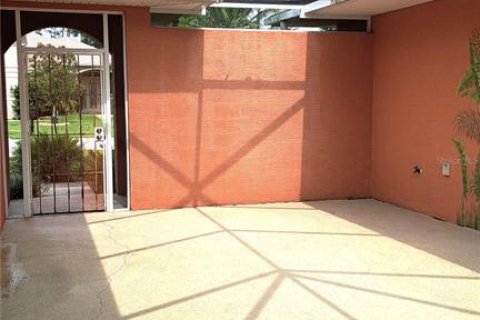 Casa en venta en Palm Coast, Florida, 4 dormitorios, 200.39 m2 № 1772942 - foto 3