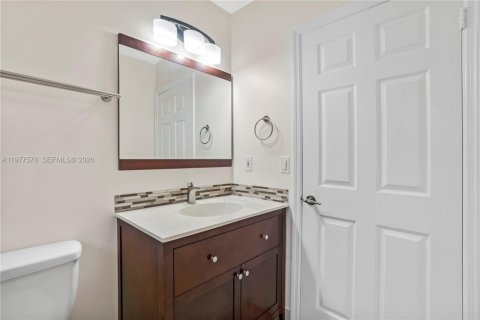 Снять в аренду виллу или дом в Майами, Флорида 3 спальни, 142.98м2, № 2041734 - фото 27